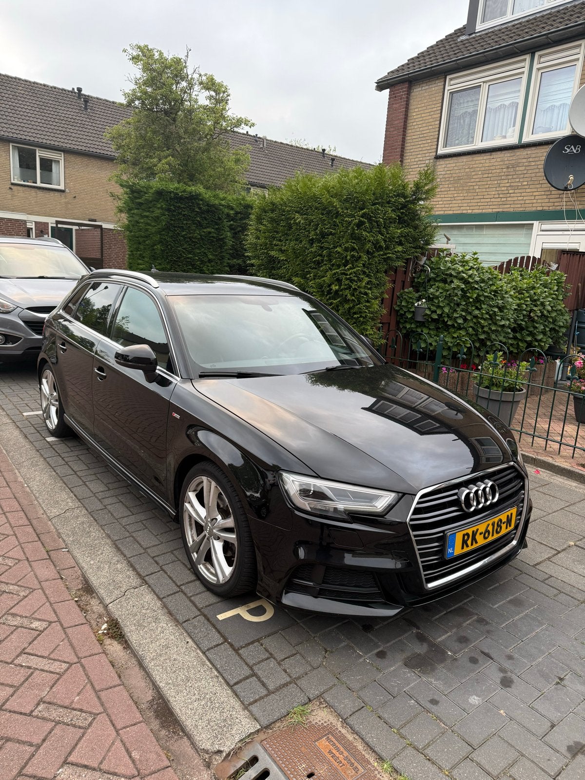 Audi A3 1.0 Tfsi 116pk S Tronic 2017 Zwart, Zwart, Origineel Nederlands, 1175 kg, 630 kg