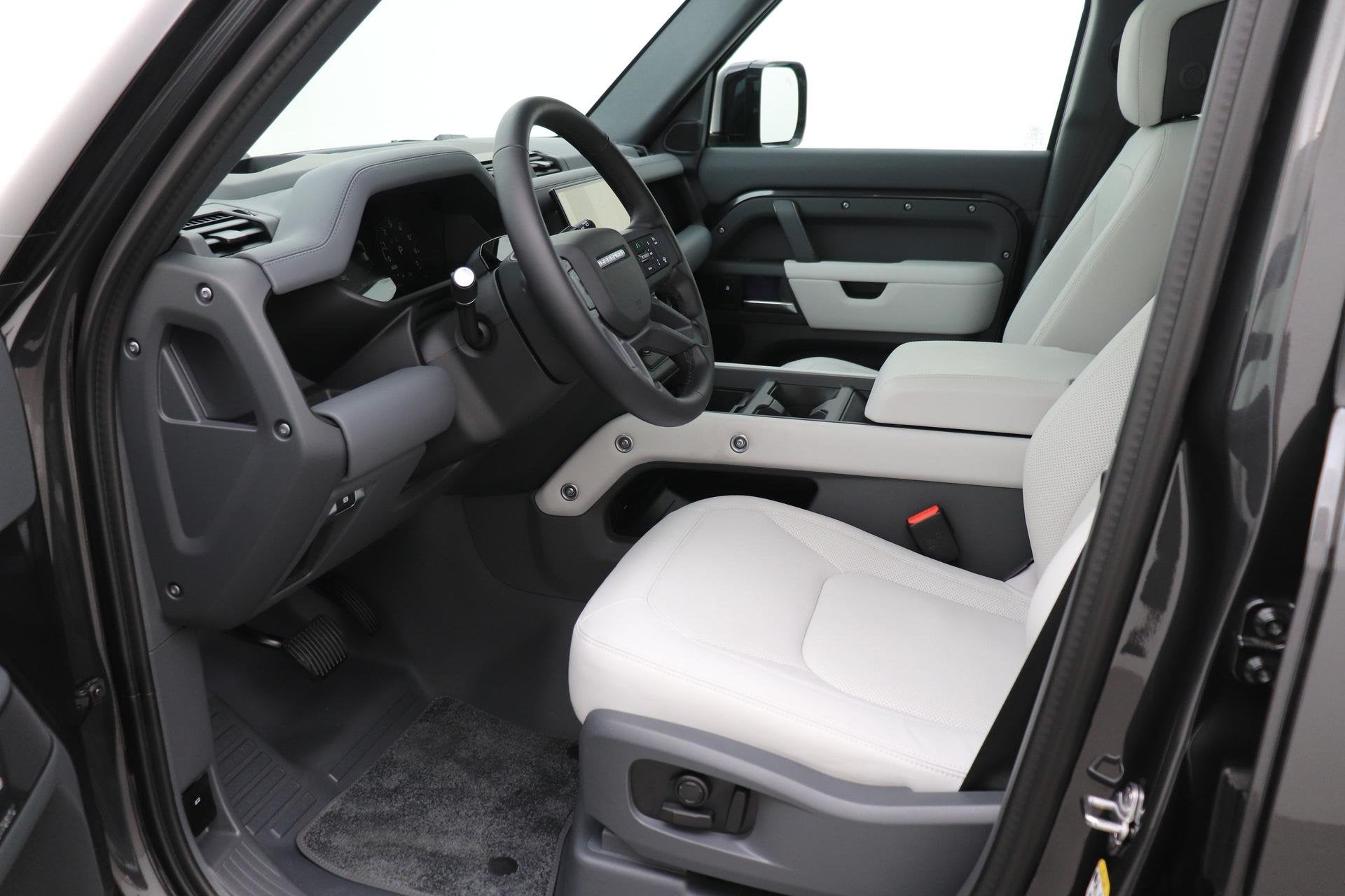 Land Rover Defender 2.0 P300e 110 X-Dynamic HSE | FACELIFT |, Auto's, Land Rover, Automaat, Gebruikt, Euro 6, 4 cilinders
