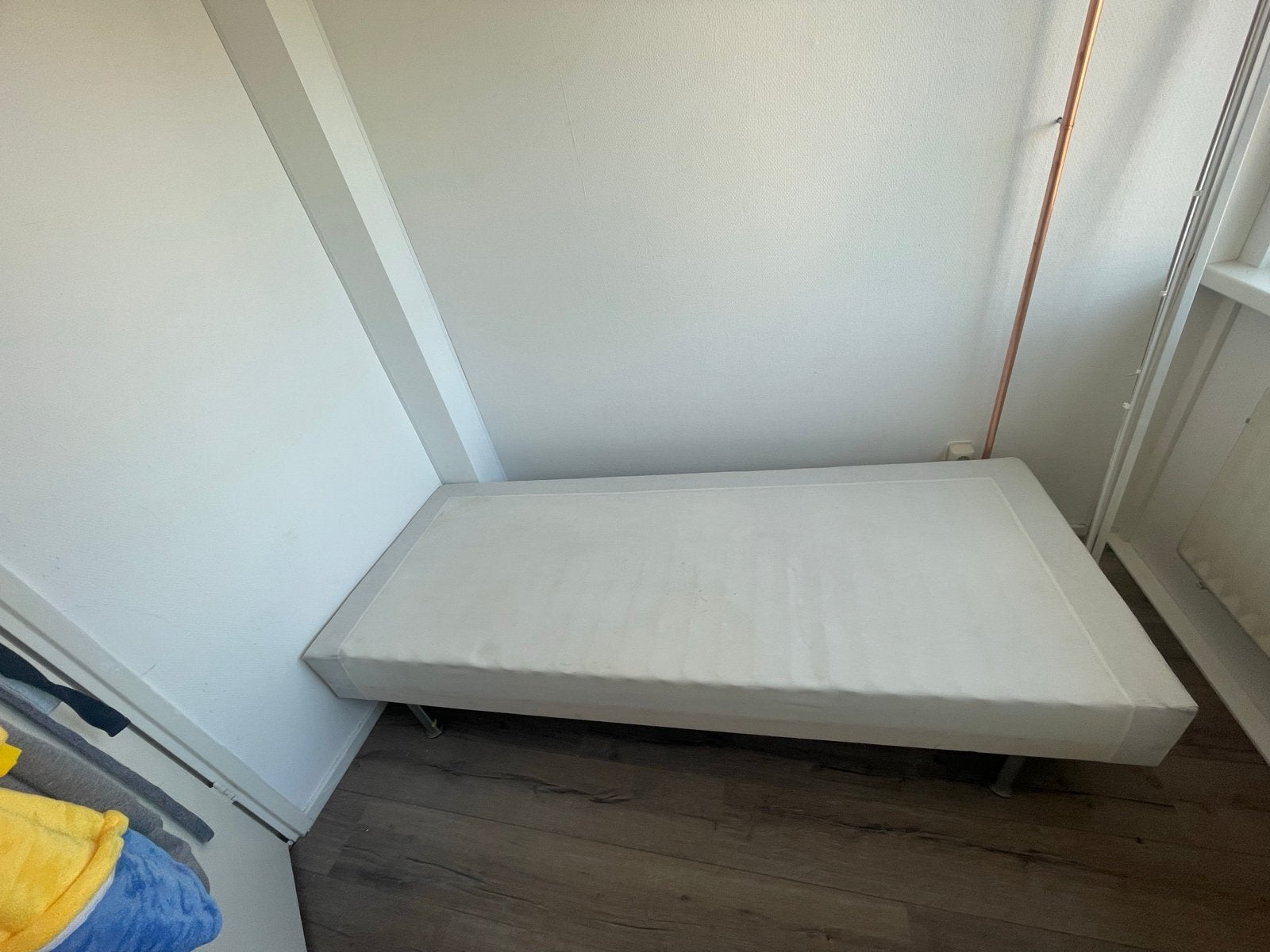 Gratis Eenpersoons boxspring onderstel 80x200 cm, Ophalen, Gebruikt, Eenpersoons, 80 cm
