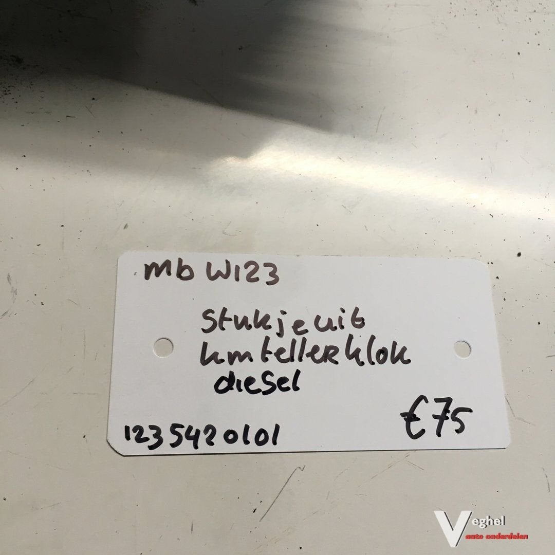 Mercedes W123 Diesel  Km Tellerklok 123 542 0101  (stukje ui, Auto-onderdelen, Dashboard en Schakelaars, Gebruikt, -, -, Ophalen of Verzenden