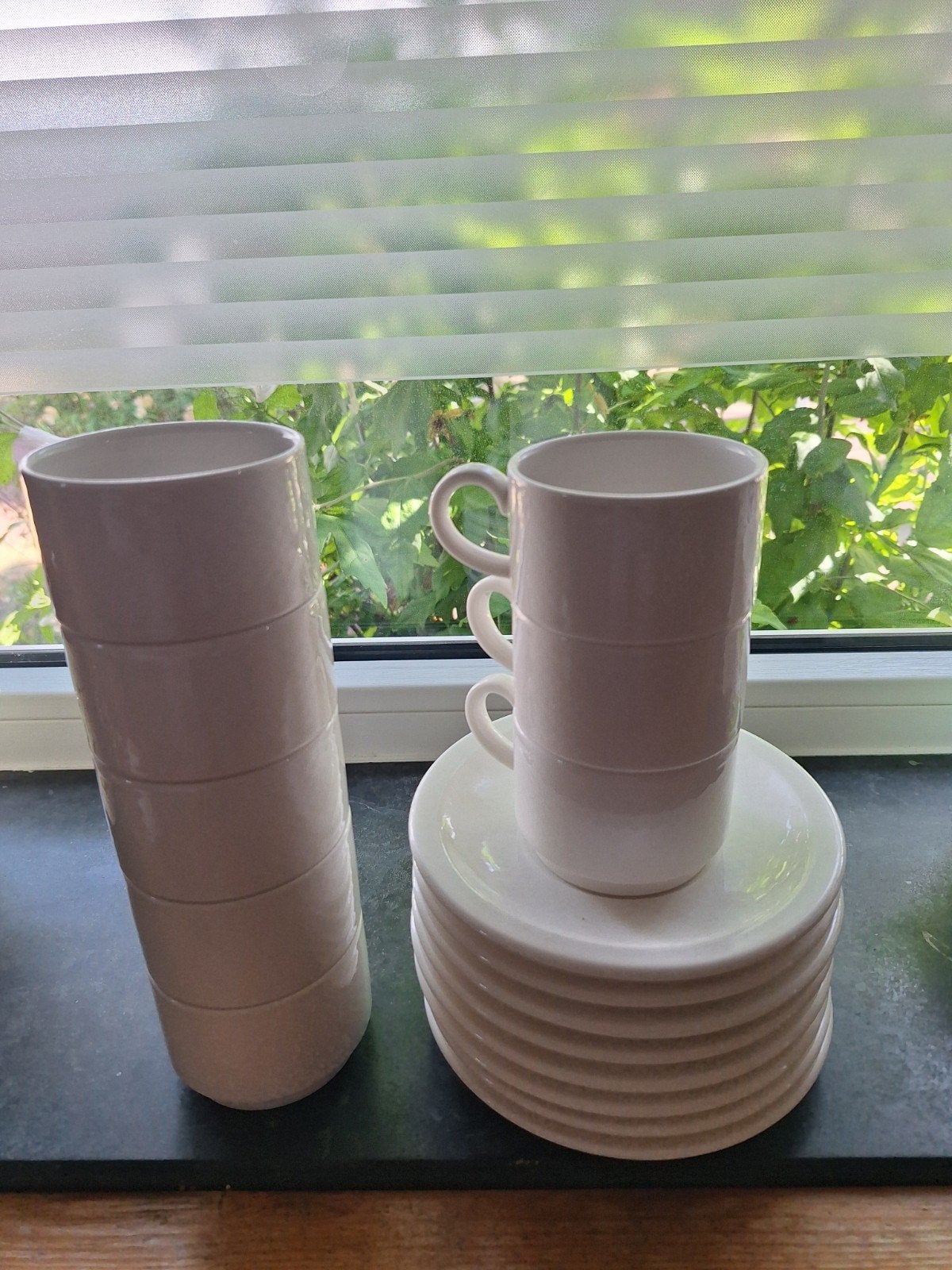 8 witte kopjes en schotels van Villeroy & Boch, Ophalen of Verzenden