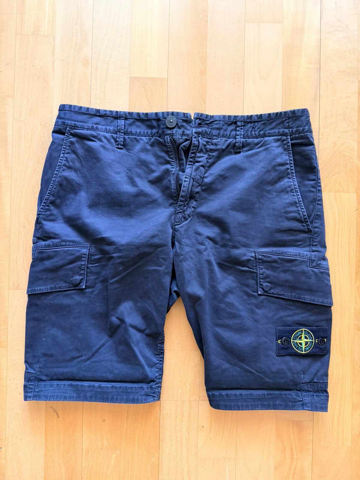 Stone Island Cargo short, Ophalen of Verzenden, Zo goed als nieuw, Maat 48/50 (M), Zwart