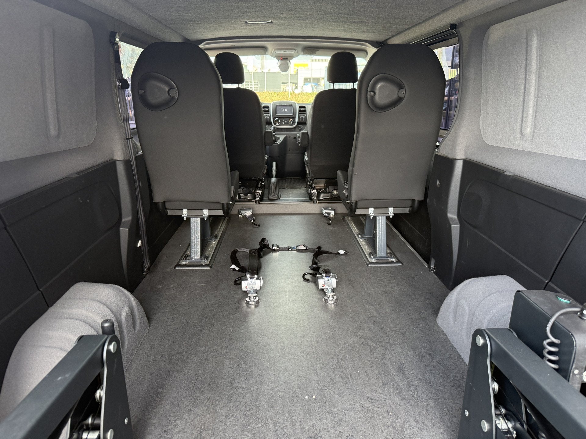 Renault Trafic 4+1 Rolstoelbus 1.6 dCi T29 L2H1 Comfort (Zee, Voorwielaandrijving, Dealer onderhouden, Gebruikt, 4 cilinders