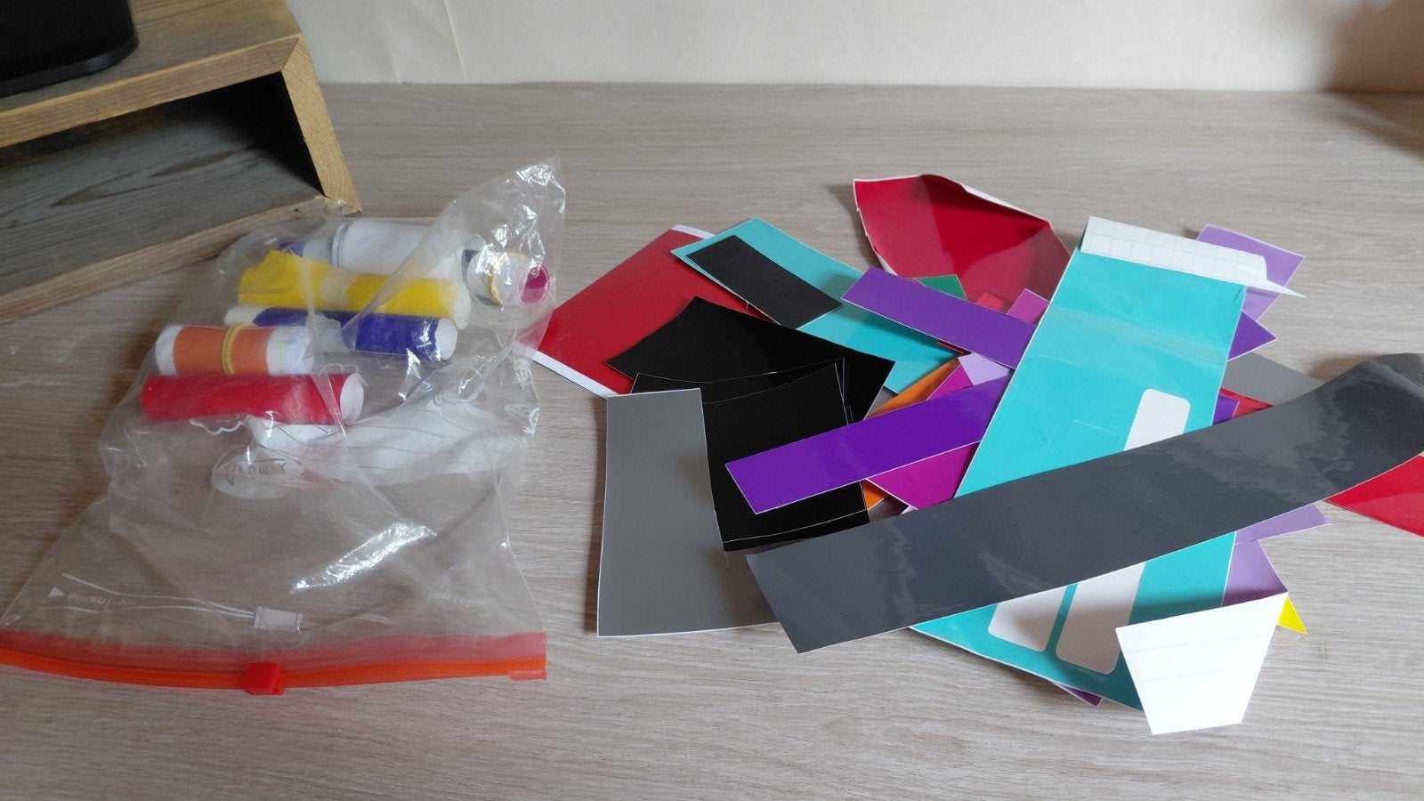 Reststukken stickervellen voor plotter, Gebruikt, Meerkleurig, Ophalen of Verzenden, Knutselmateriaal
