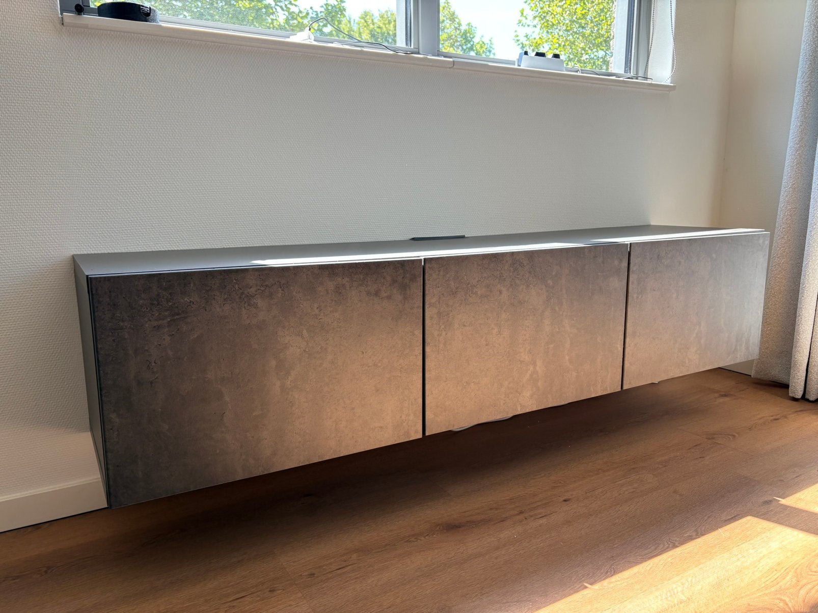 Besta TV meubel, Huis en Inrichting, Ophalen, Zo goed als nieuw, 25 tot 50 cm
