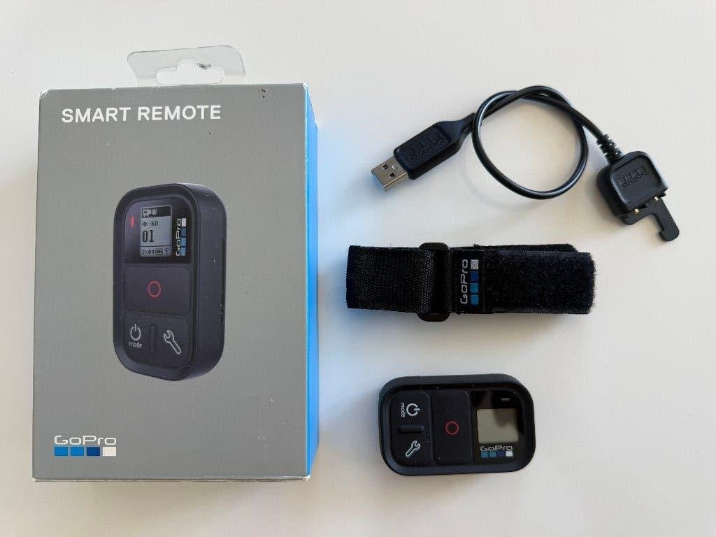GoPro Smart Remote ARMTE-002 met doos + USB kabel, Ophalen of Verzenden, Zo goed als nieuw, GoPro