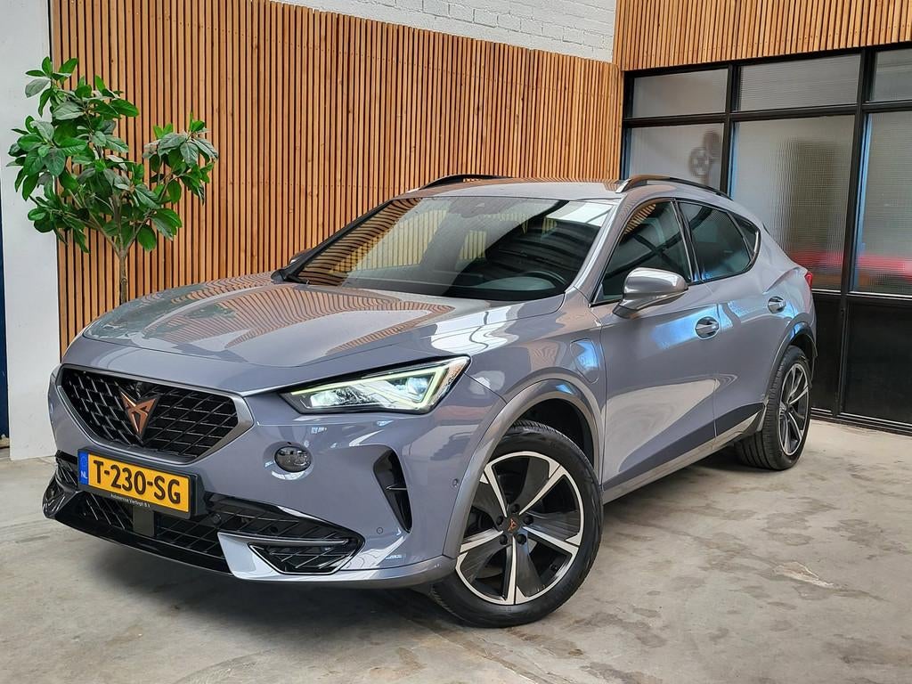 Cupra Formentor 1.4 e-Hybrid Nieuw staat, Auto's, Automatische klimaatregeling, Gebruikt, 4 cilinders, Plug-in hybride
