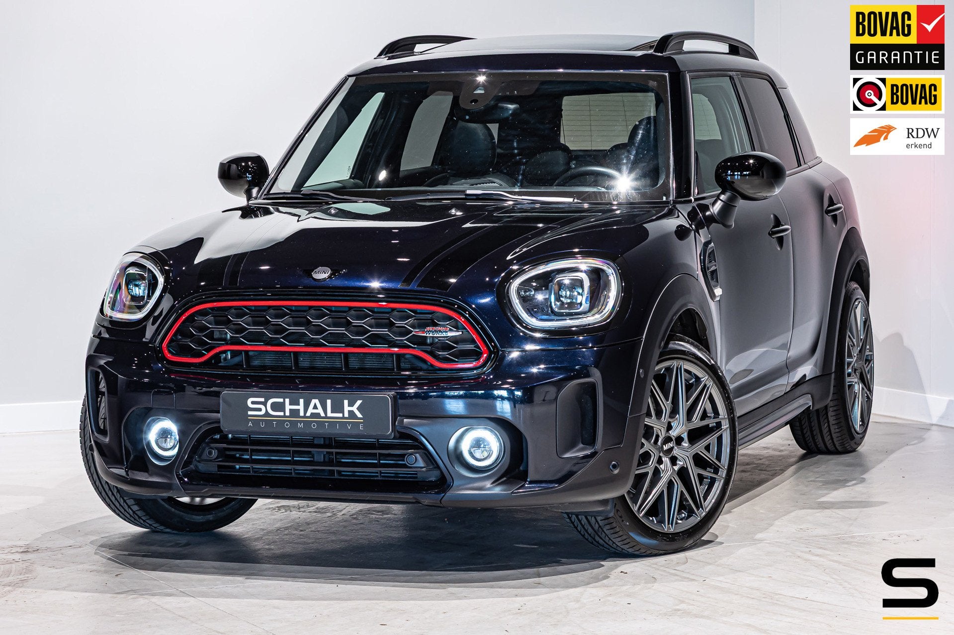 Mini Countryman 1.5 Cooper MINI Yours|Pano|Leder|Pano|HUD|Fu, Auto's, Dealer onderhouden, 136 pk, Gebruikt, Zwart