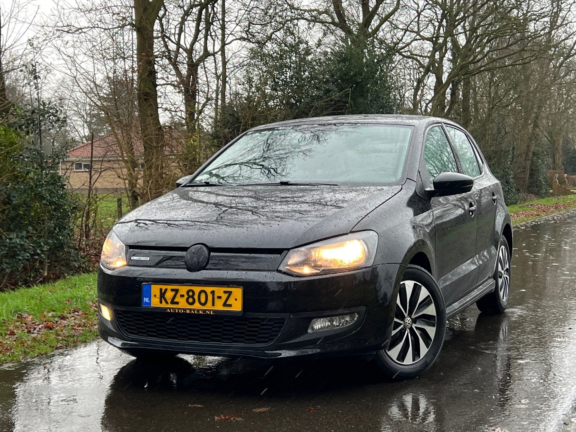 Volkswagen Polo 1.0 BlueMotion | Cruise + Navi + Airco, Voorwielaandrijving, Stof, 95 pk, Zwart