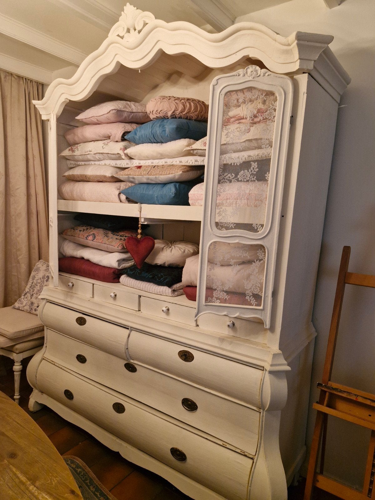 Grote brocante kast in krijtverf GRATIS ophalen Oosterhout, Antiek en Kunst, Ophalen