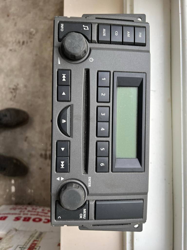 Land rover radio cd speler, Auto diversen, Ophalen, Zo goed als nieuw