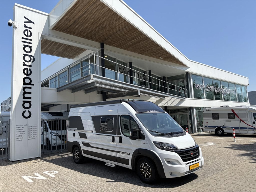 Adria Twin Supreme 600 SPB DWARSBED BUSBIKER CAMERA SLOTEN, Caravans en Kamperen, Campers, Winterisolatie, Buscamper of Camperbus