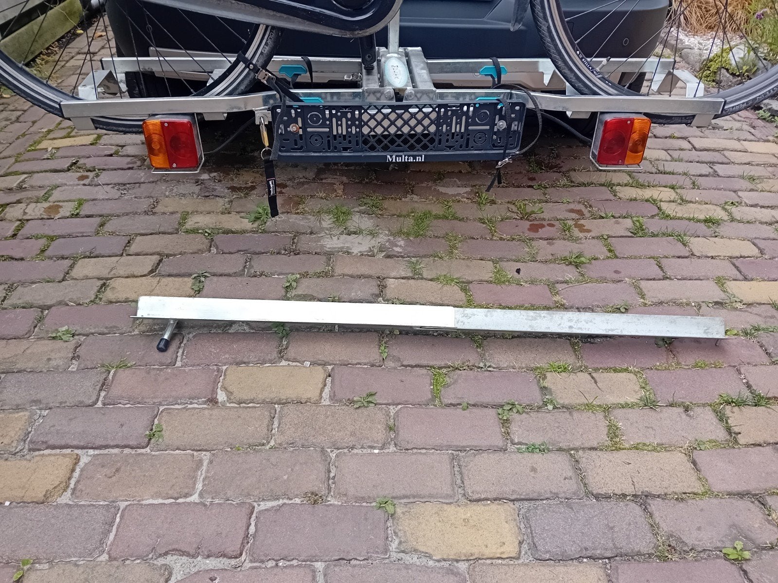 Multa fietsdrager  met oprijgoot izgst, Auto diversen, Fietsendragers, Ophalen of Verzenden, Zo goed als nieuw, Trekhaakdrager