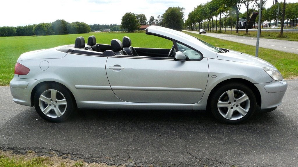 Peugeot 307 CC 2.0-16V,Airco,Leder,Elec.pakket,Lmv's!, Auto's, Peugeot, Voorwielaandrijving, Zwart, 4 cilinders, Cabriolet