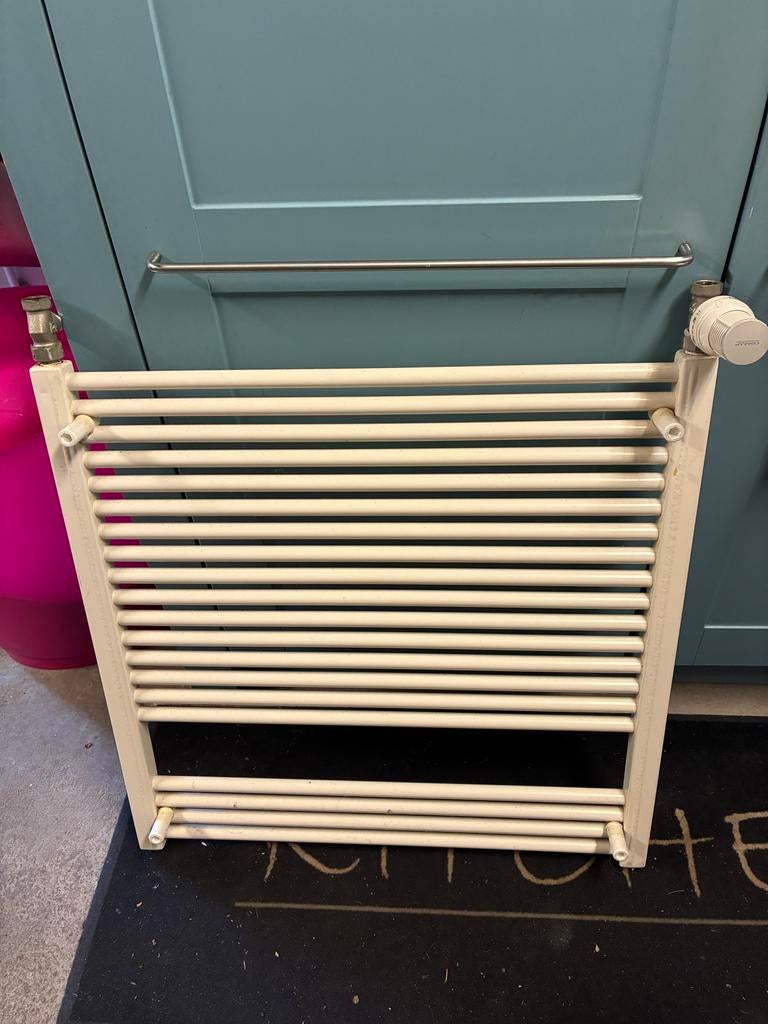 Handdoekradiator 60x70 cm, Doe-het-zelf en Verbouw, Verwarming en Radiatoren, Ophalen, 30 tot 80 cm, Gebruikt, Radiator