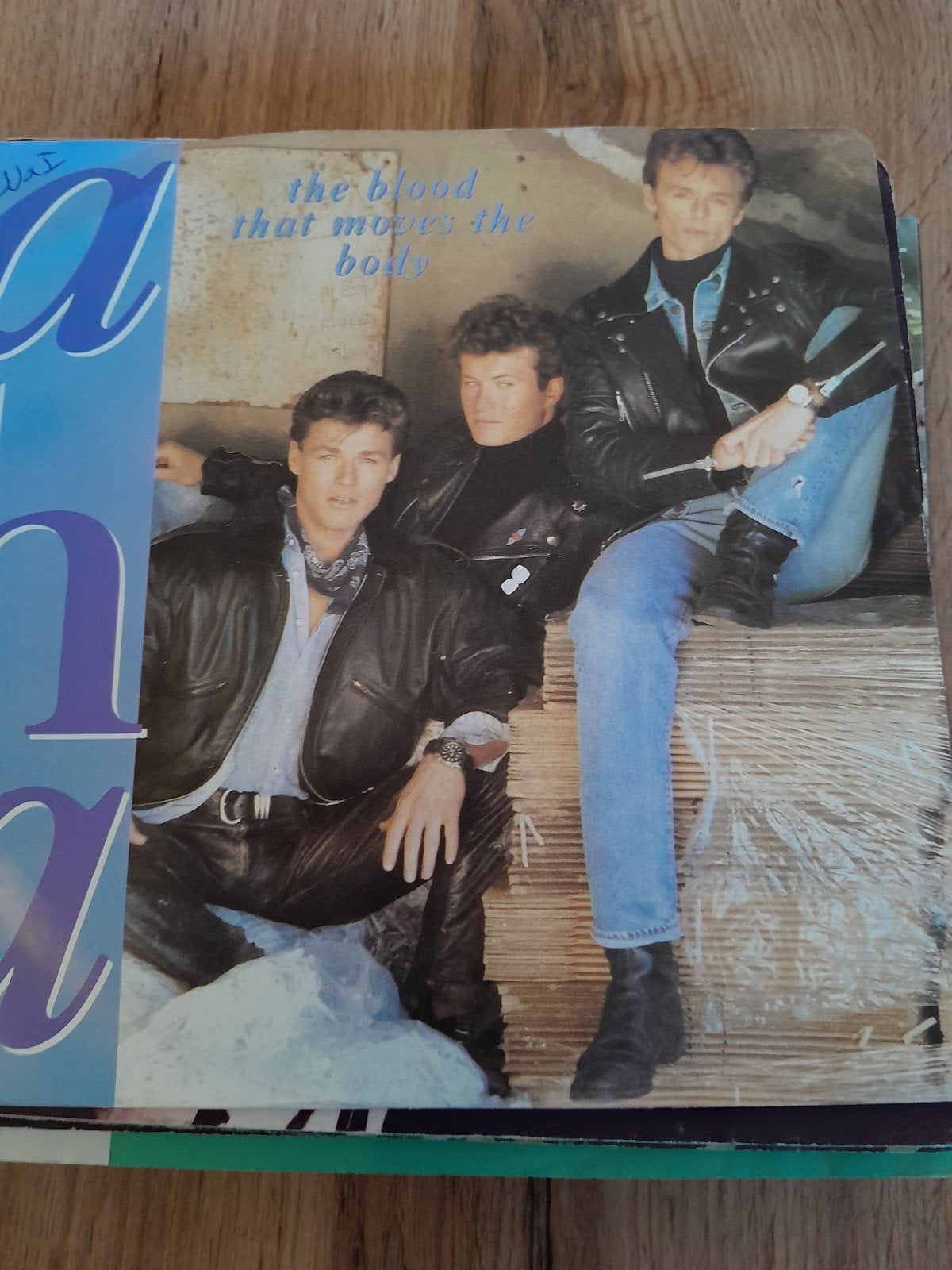 aha 7 inch the blood that movies the boby, Ophalen of Verzenden, Zo goed als nieuw, Pop