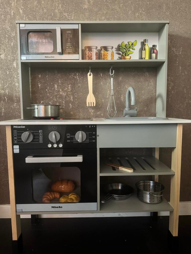 Miele kinderkeuken met geluid, licht en accessoires, Ophalen, Zo goed als nieuw, Hout, Speelkeuken