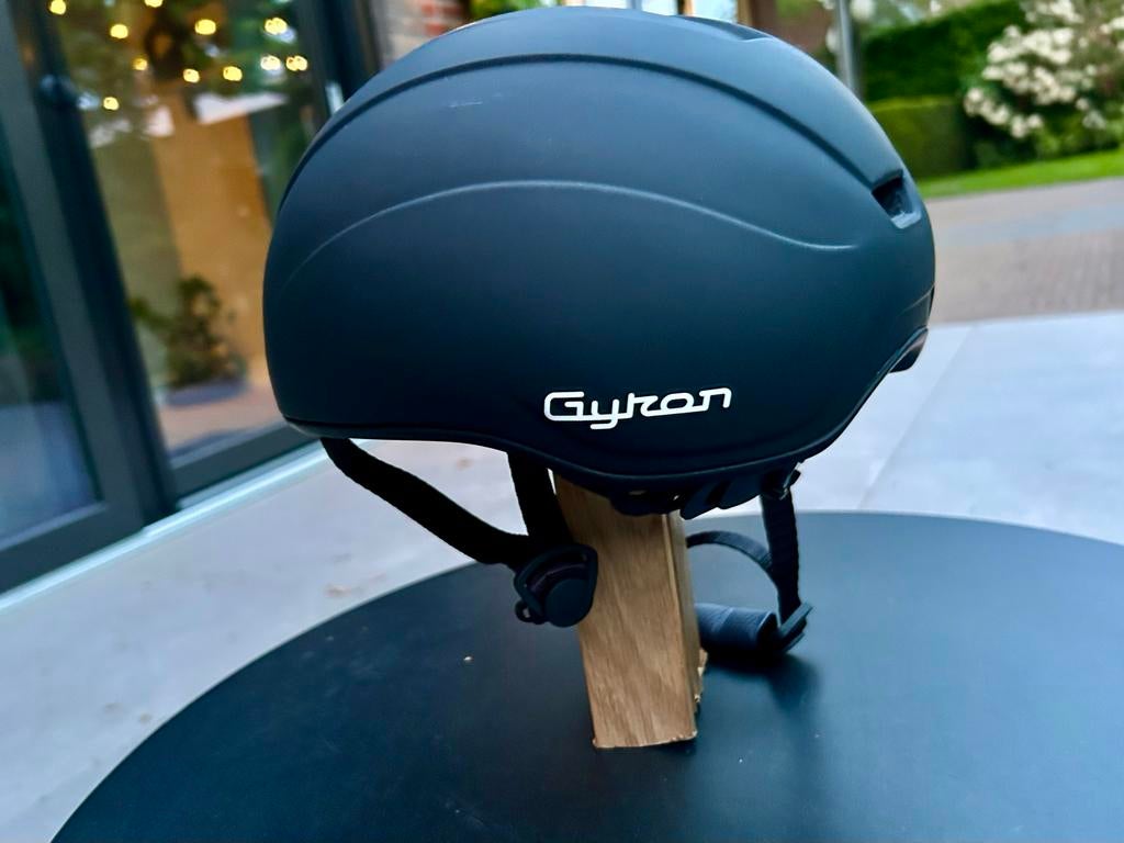 Zwarte Gyron Fietshelm - Maat S/M, Fietsen en Brommers, Fietsaccessoires | Fietshelmen, Zo goed als nieuw, Heer of Dame, M, Ophalen