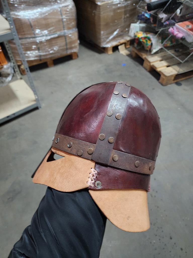 Luxe Handgemaakte Lederen Viking Helm - Uniek Design 100 pcs, Ophalen of Verzenden, Nieuw, One size fits all