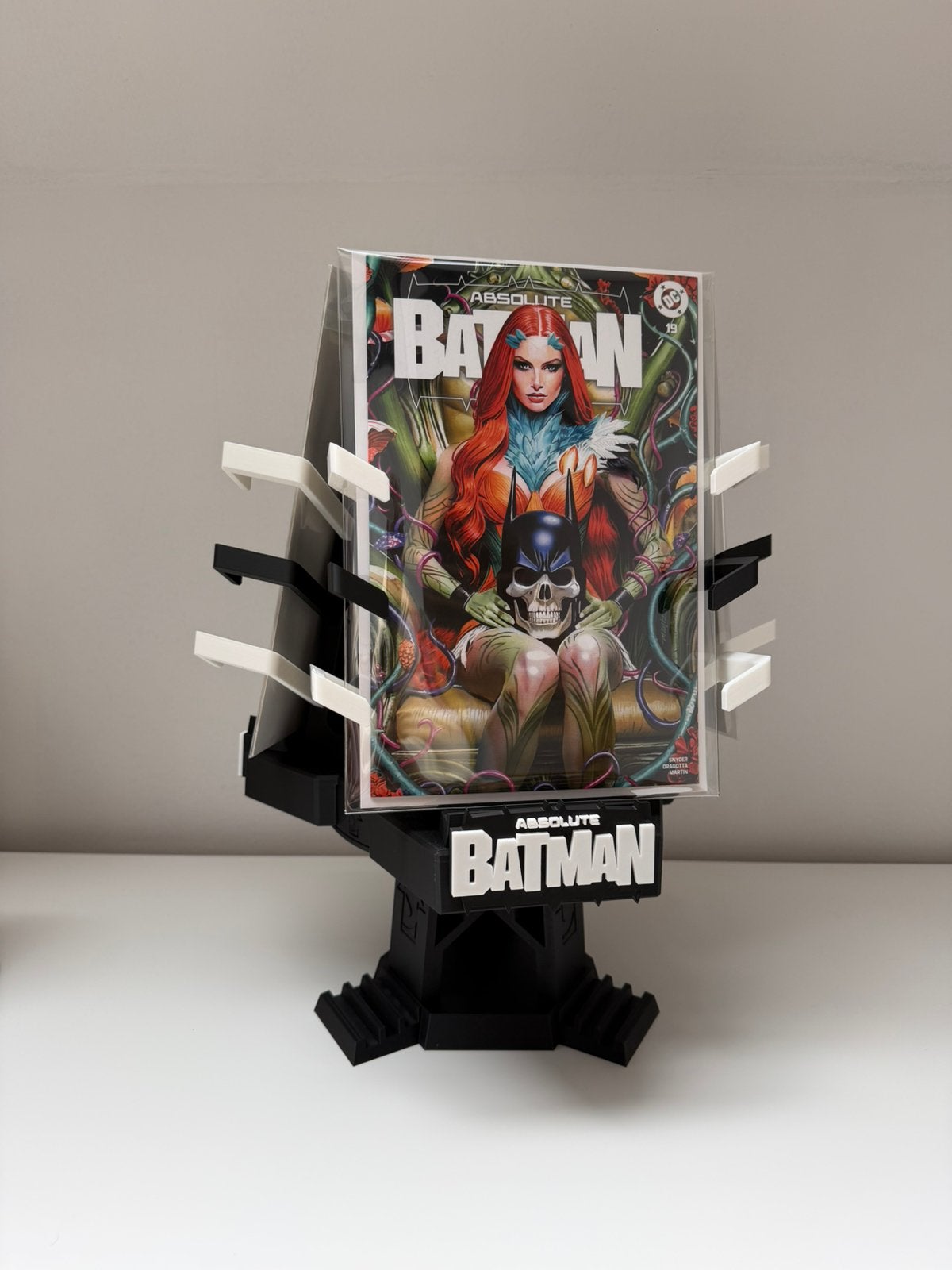 Absolute Batman spinning comic book stand., Boeken, Meerdere comics, Ophalen of Verzenden, Zo goed als nieuw, Amerika