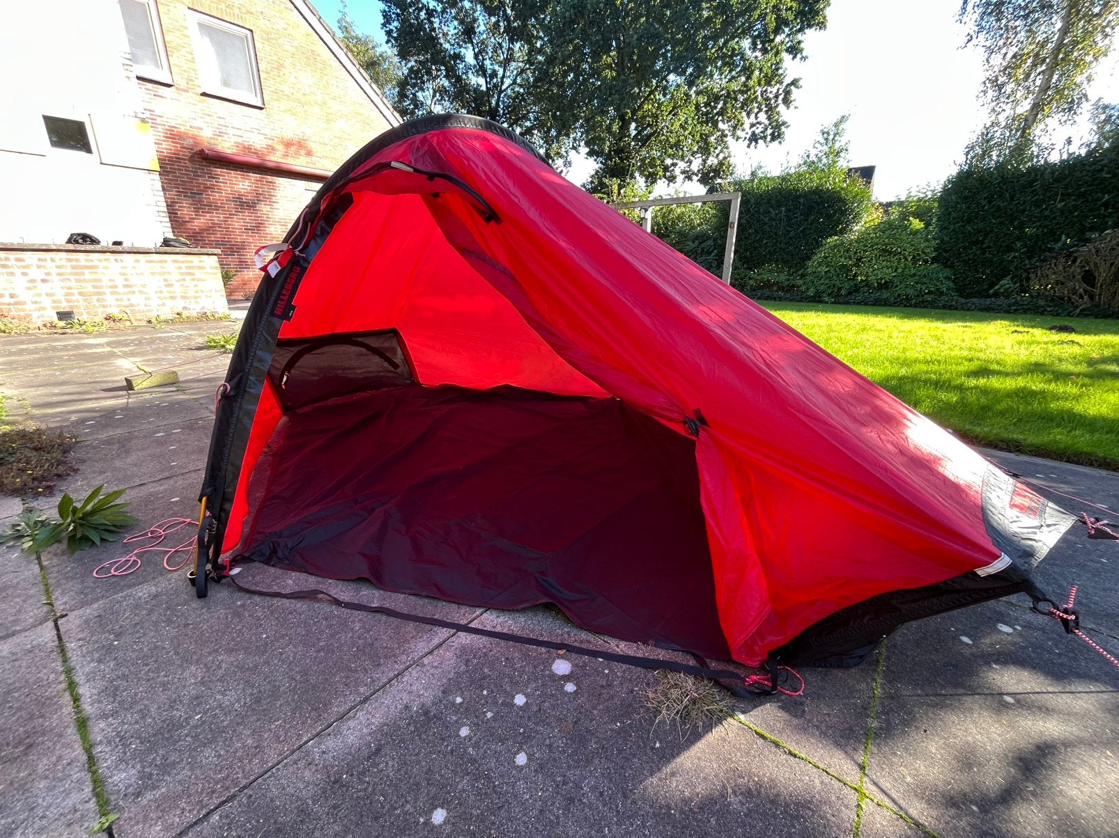 Hilleberg Akto 1 Persoons tent met mesh tent en grondzeil, Ophalen, Zo goed als nieuw, Tot en met 2