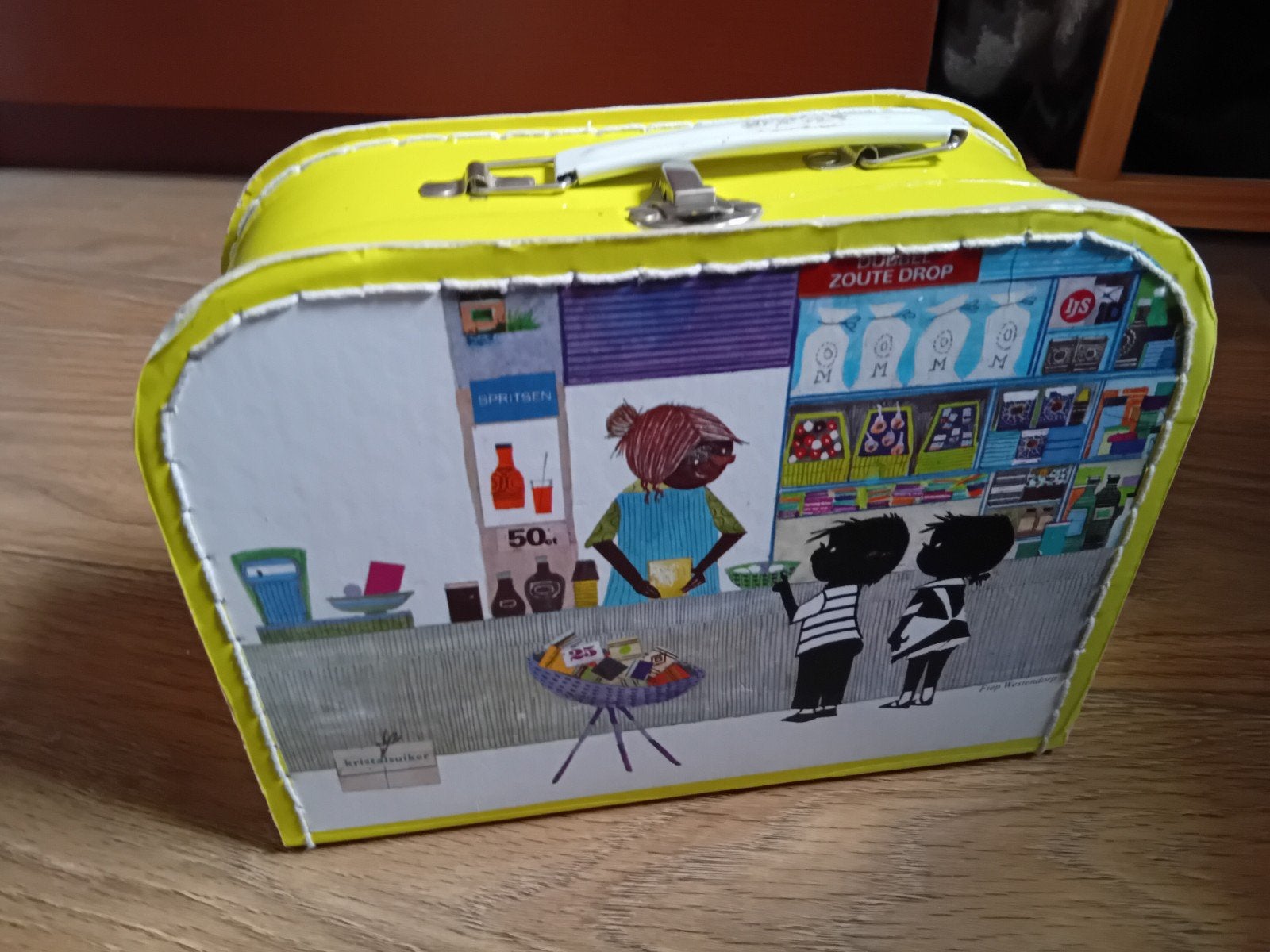 Gele/groene (kinder)koffer van Jip en Janneke, Ophalen