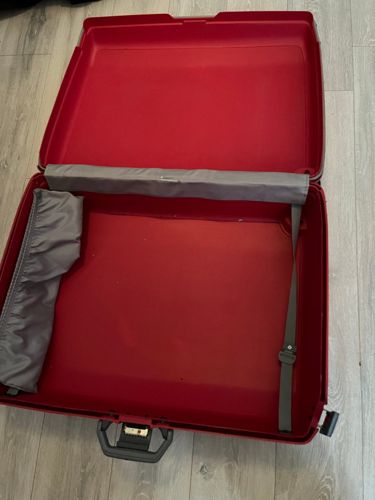 Samsonite harde koffer met cijfercode - Gebruikt, zeer degel, Ophalen, Gebruikt, Hard kunststof, 45 tot 55 cm