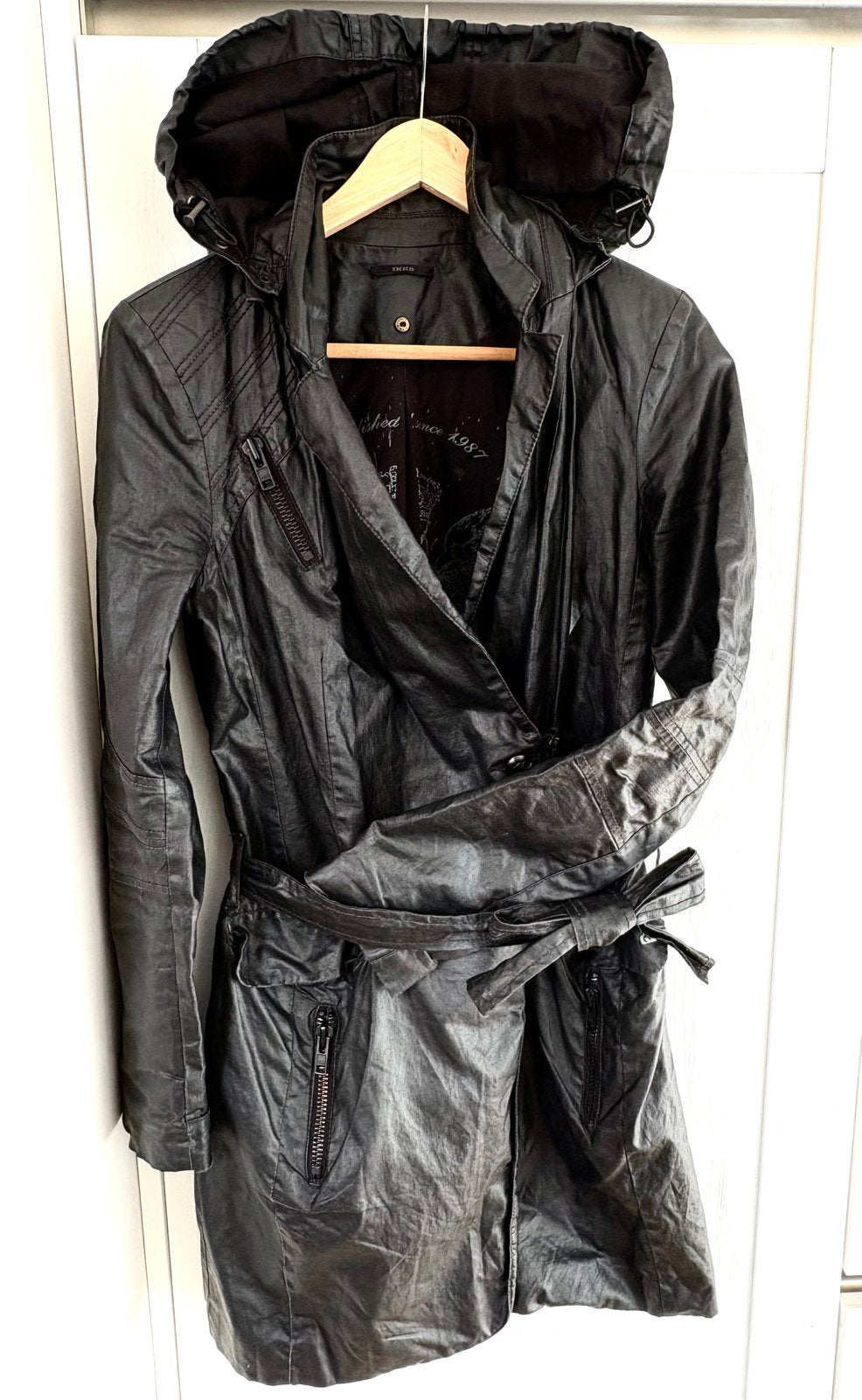 IKKS 34 trenchcoat regenjas met afneembare capuchon, Ophalen of Verzenden, Zo goed als nieuw, Maat 34 (XS) of kleiner, Zwart