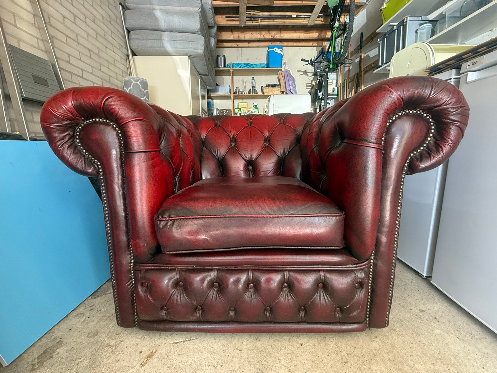 2 Chesterfield fauteuils - Rood leer, Ophalen, Gebruikt, Leer, 75 tot 100 cm
