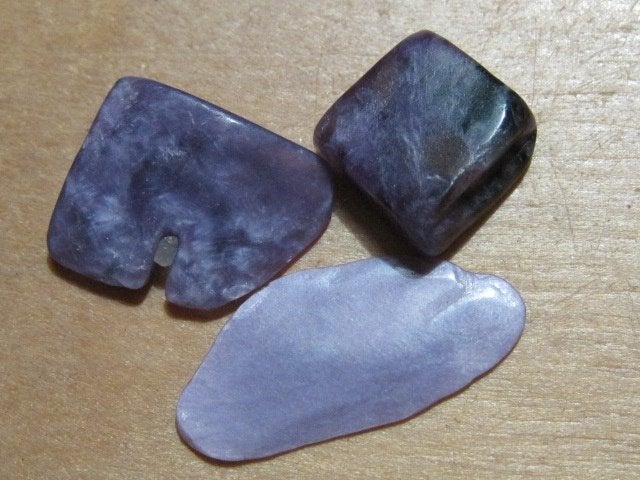 e. 3 stuks aparte edelstenen CHAROIET (8), Verzenden, Nieuw
