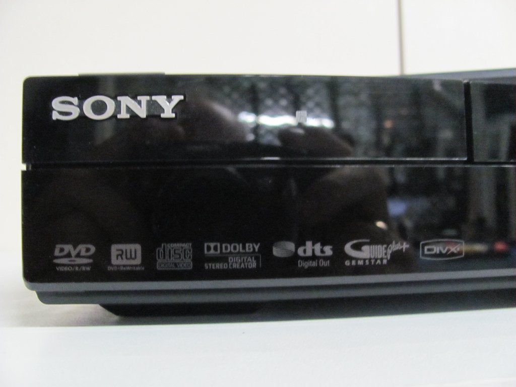 Sony rdr-at105 harddisk/dvd recorder met afstandsbediening, Ophalen of Verzenden, Zo goed als nieuw, Harddiskrecorder, Met dvd-recorder