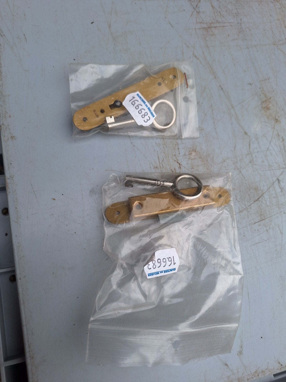 Meubelslot kastslot messing
7.50 pstk, Ophalen, Nieuw, X, X