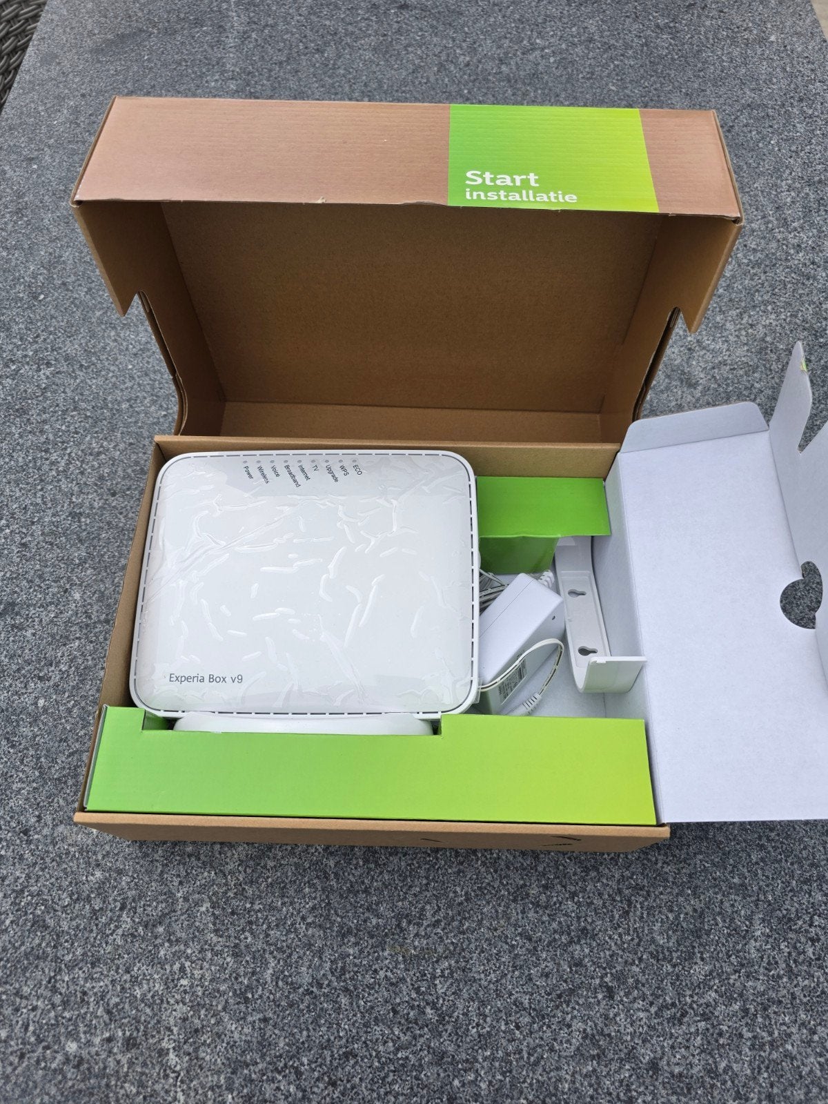 KPN Experia Box V9 Router - Zo goed als nieuw, Ophalen, Zo goed als nieuw, Router, KPN