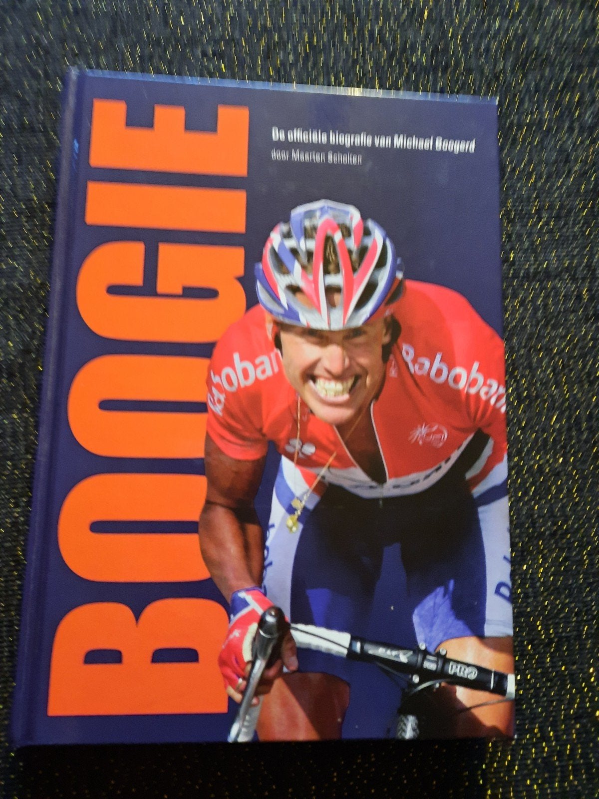 Boogie - De officiële biografie van Michael Boogerd, Ophalen of Verzenden, Zo goed als nieuw, Maarten Scholten, Sport