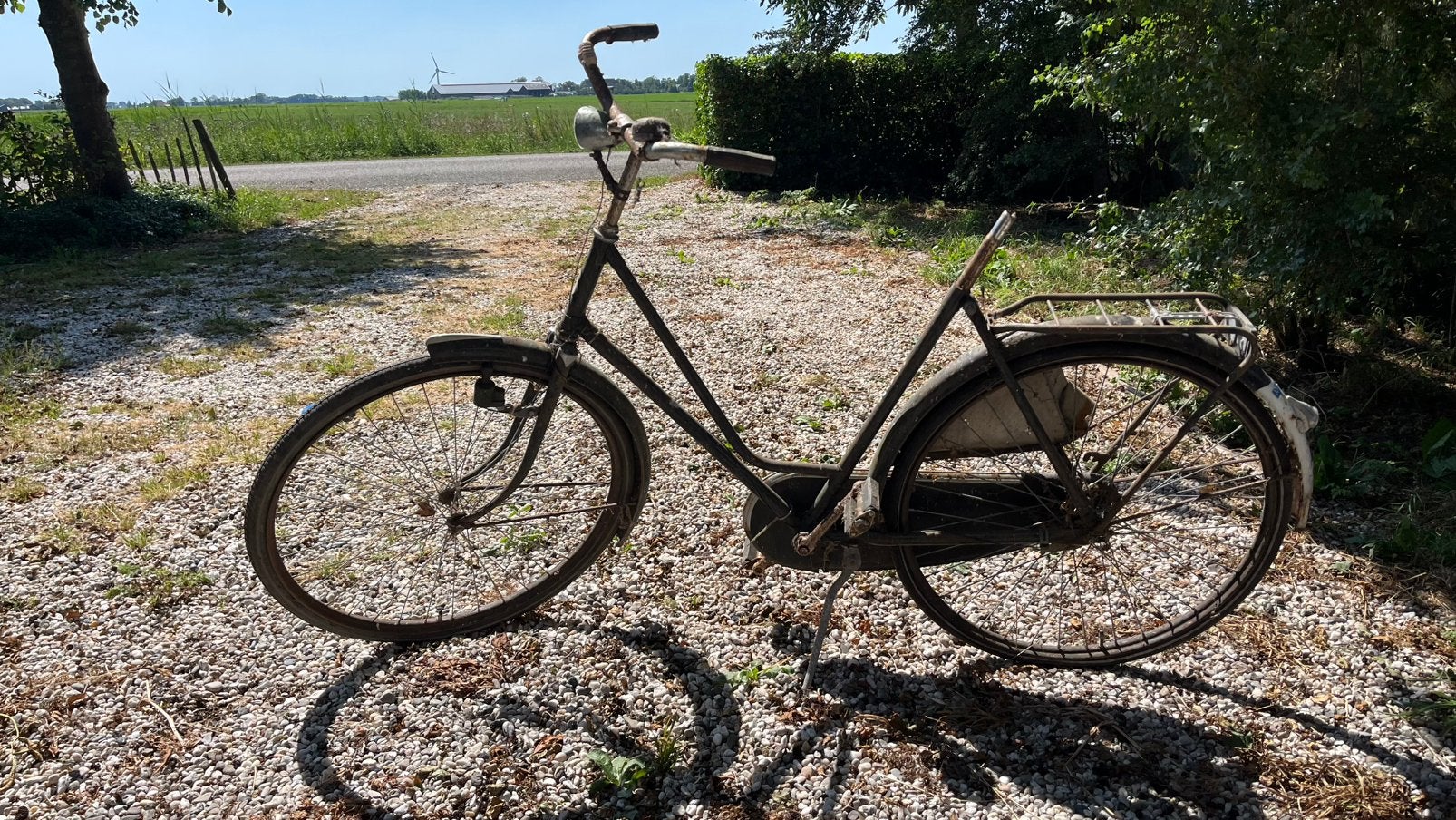 Antieke batavus fiets (circa 50 jaar oud), Ophalen