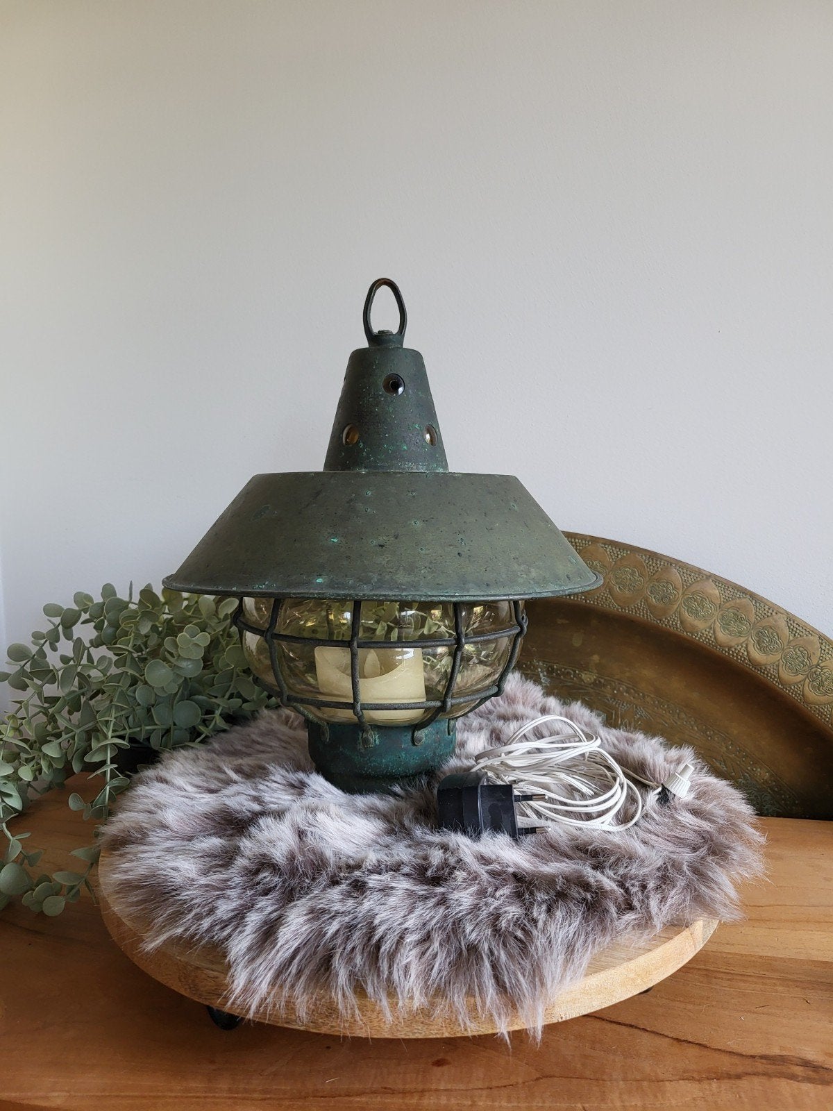 Oude koperen lantaarnlamp met kaarslichteffect op stroom, Ophalen of Verzenden