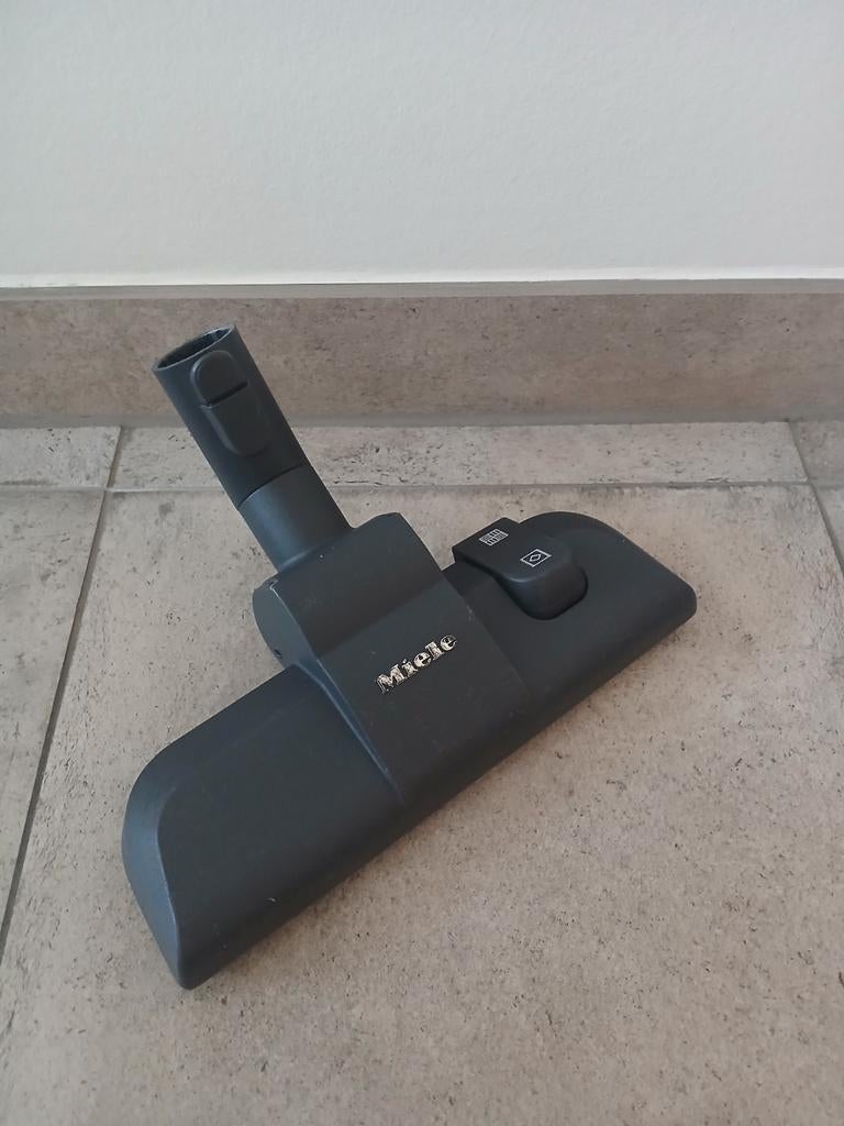 Miele stofzuigervoet/borstel fiberteq/Miele stofzuigermond, Ophalen of Verzenden, Zo goed als nieuw