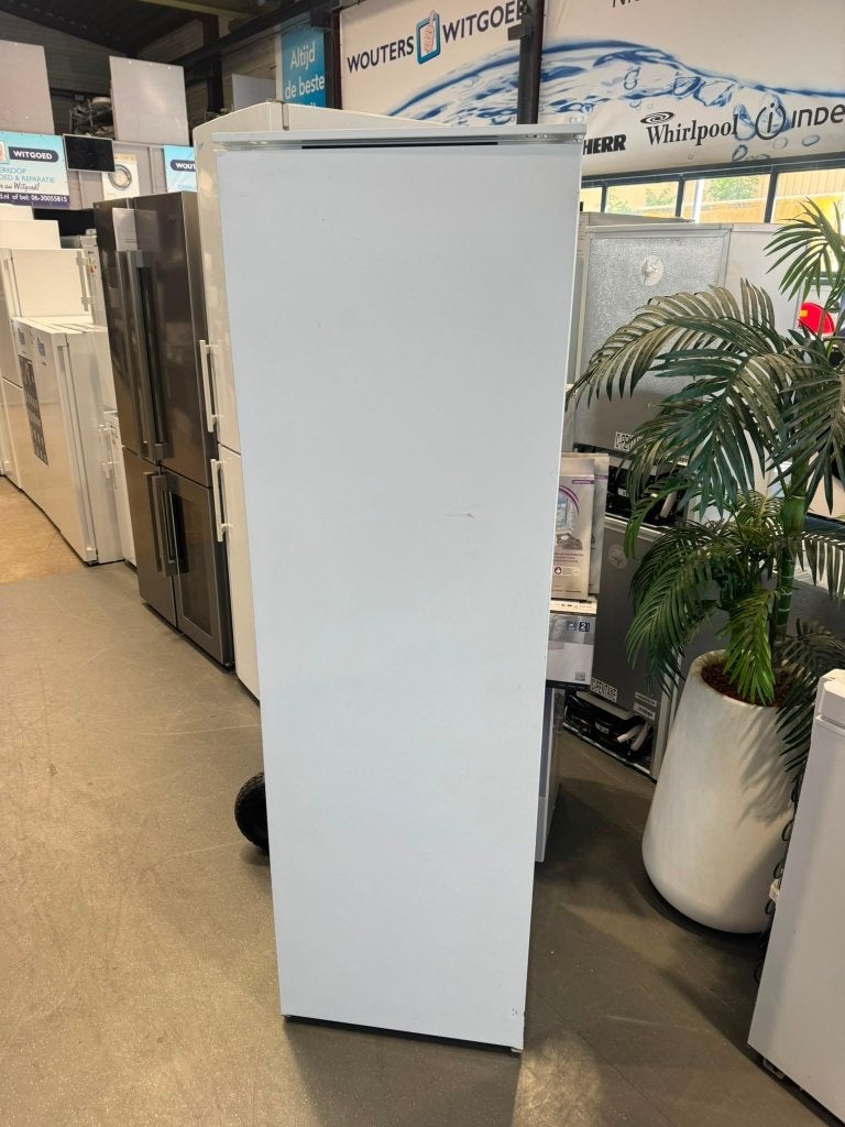 Zanussi inbouw koelkast sleepdeur 178 cm hoog, Witgoed en Apparatuur, Zonder vriesvak, 200 liter of meer, Zo goed als nieuw, 45 tot 60 cm