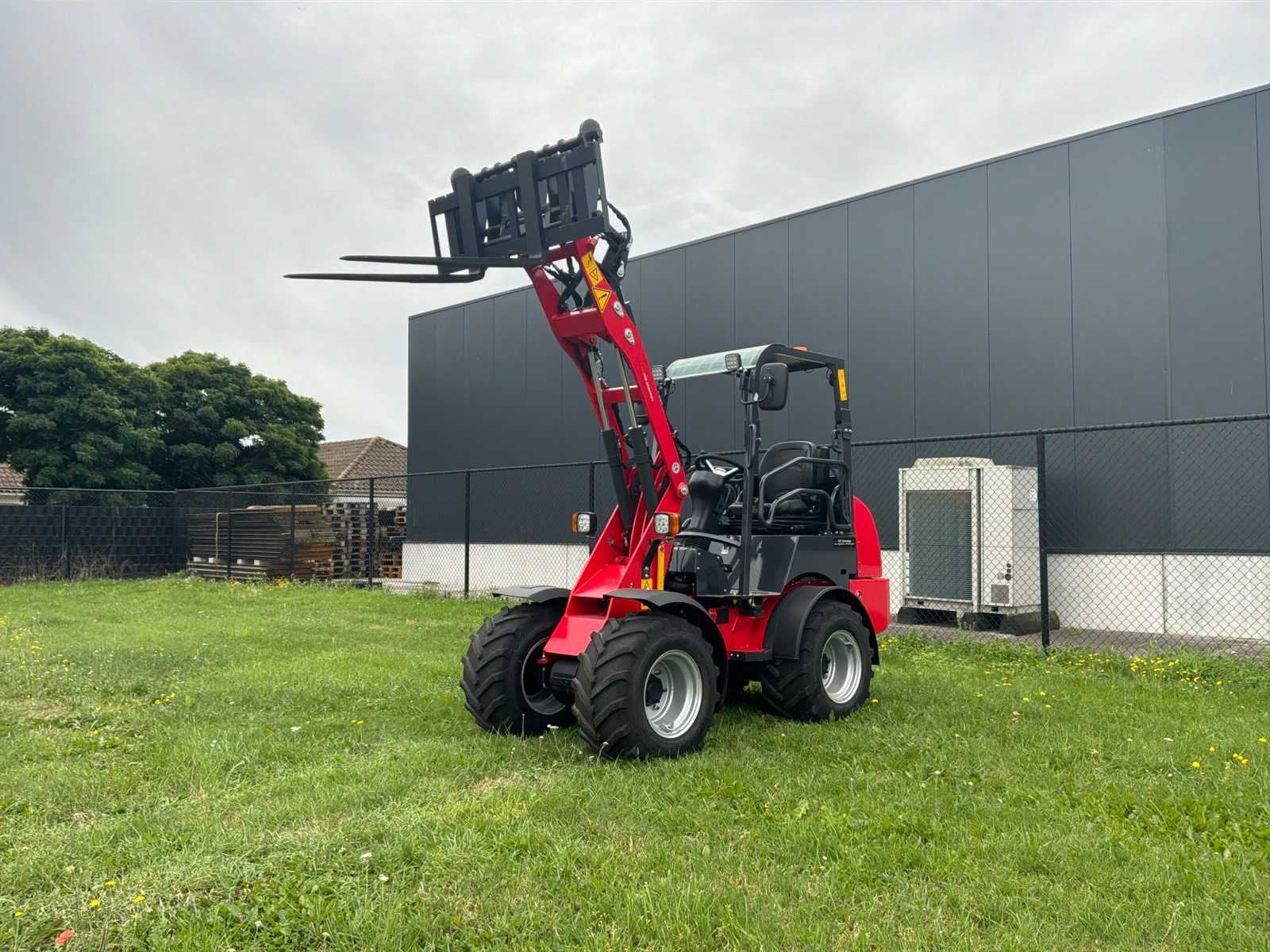 Panther - W25 advanced red - 2026 W25 Kubota 4 cil en Rexrot, Wiellader of Shovel