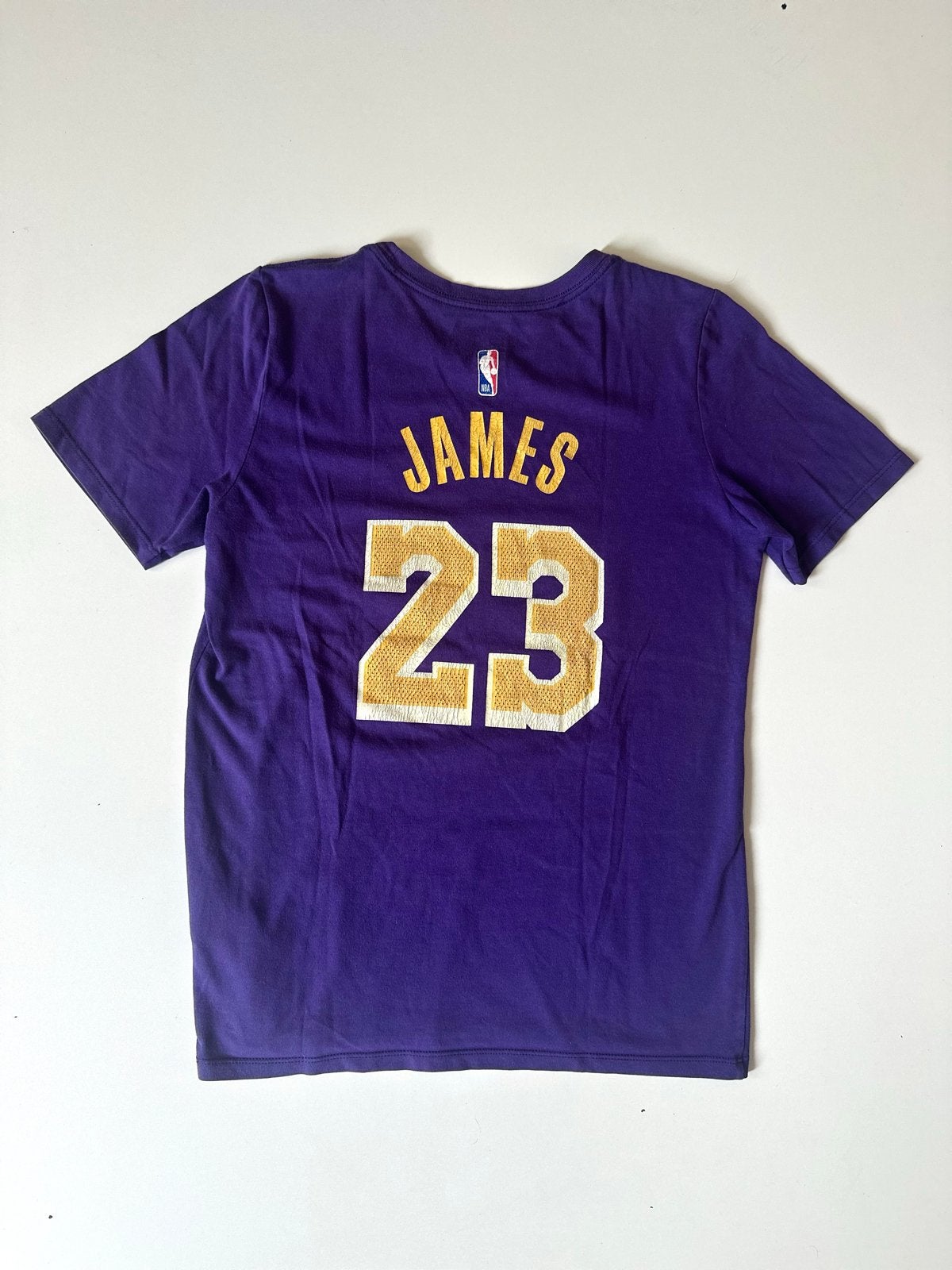 Nike Lakers James 23 T-shirt - Paars - Maat L (14/16), Ophalen of Verzenden, Gebruikt, Jongen of Meisje