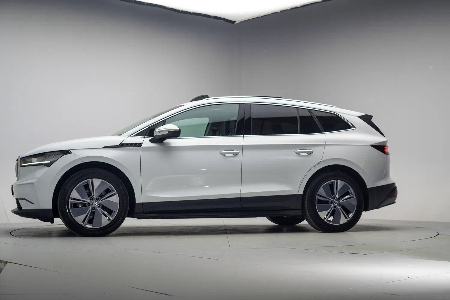 Skoda Enyaq iV 60 Comfort Plus SOH 93,6% [ Panoramadak Virtu, Automaat, Gebruikt, 1865 kg, 179 pk