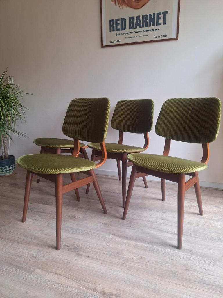 Prachtige vintage stoelen( 4 stuks), Huis en Inrichting, Stoelen, Ophalen, Bruin