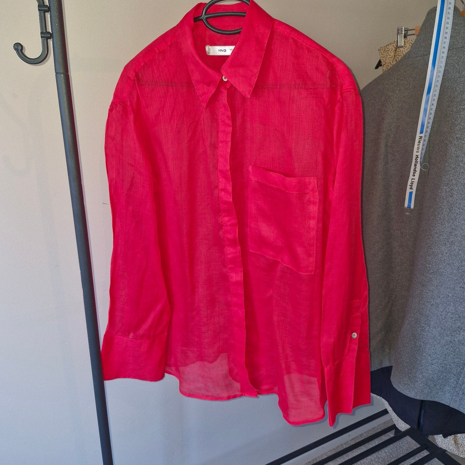 MNG Mango Rode Blouse Maat M, Kleding | Dames, Maat 38/40 (M), Ophalen of Verzenden, Zo goed als nieuw, MNG Mango