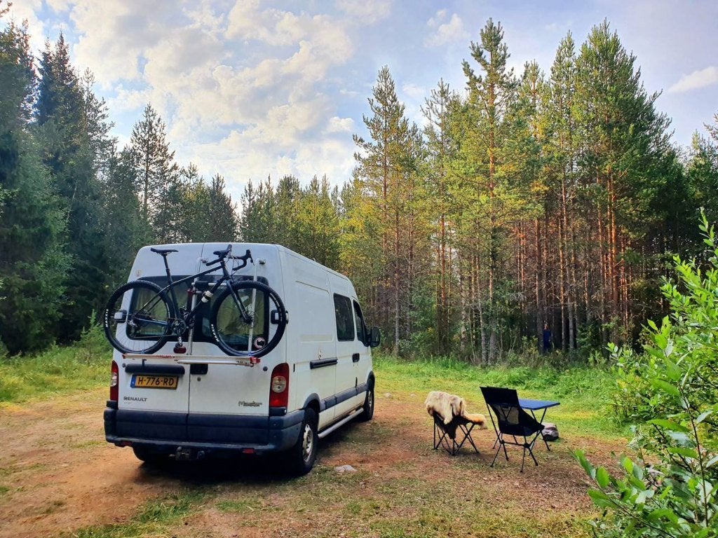 Off-grid camperbus - Renault master, Caravans en Kamperen, Campers, Koelkast, Tot en met 2, Diesel, Particulier