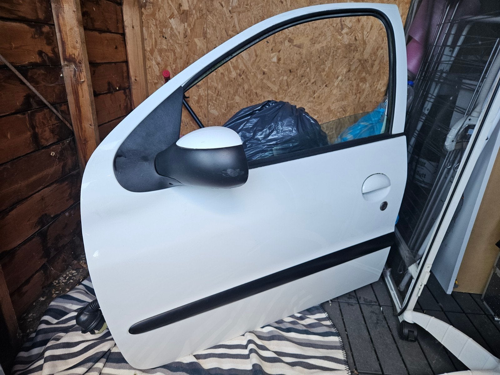 Peugeot 206+ Portier linksvoor met buiten spiegel., Auto-onderdelen, Carrosserie en Plaatwerk, Gebruikt, Deur, Links, Ophalen of Verzenden