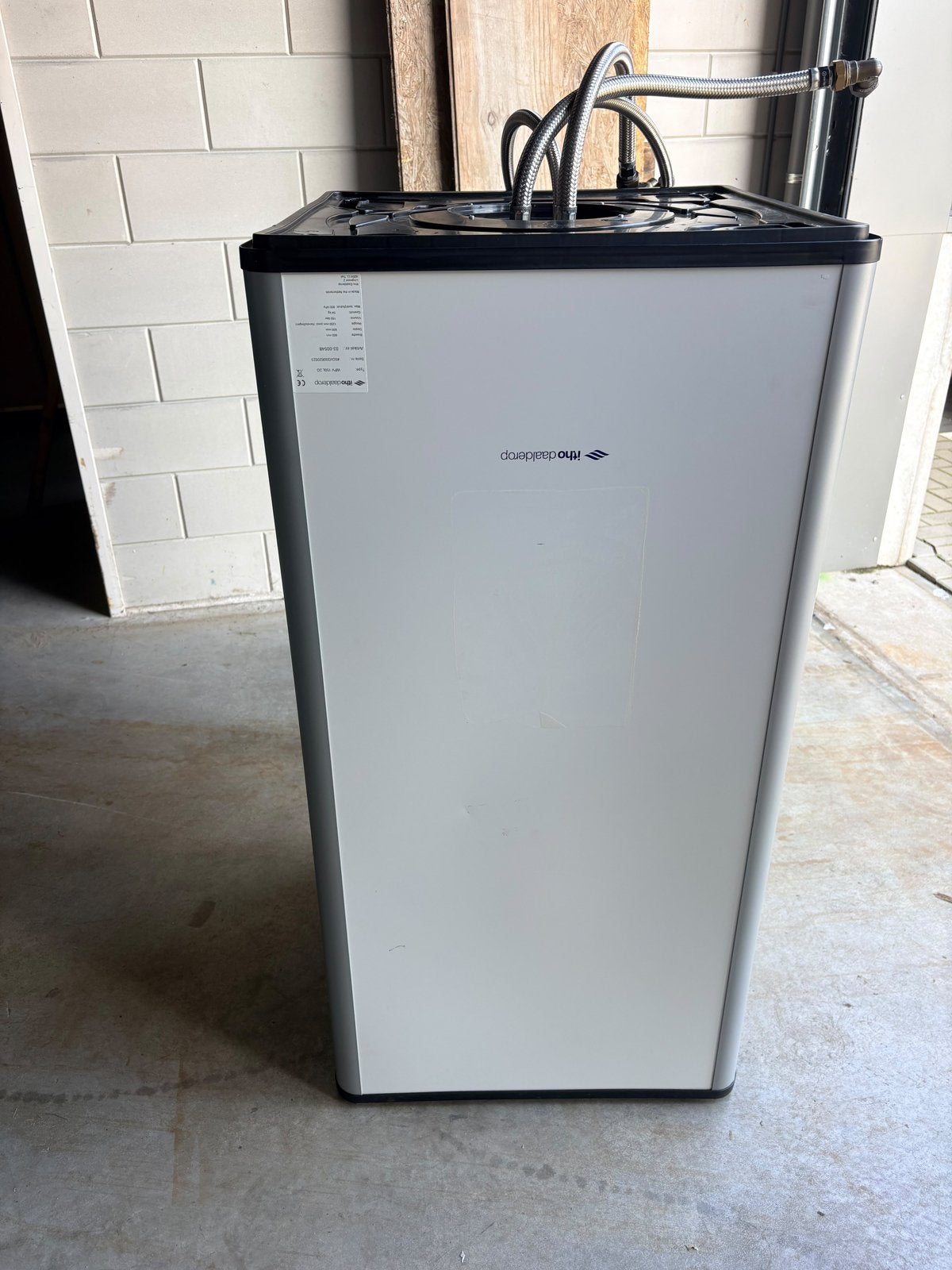 Itho Daalderop WPV 150L 2G boiler met frame, Ophalen, 100 liter of meer, Boiler, Minder dan 3 jaar oud
