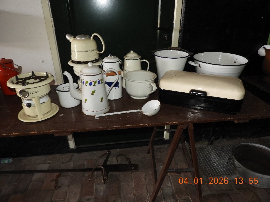 emaille "potten en pannen", Ophalen