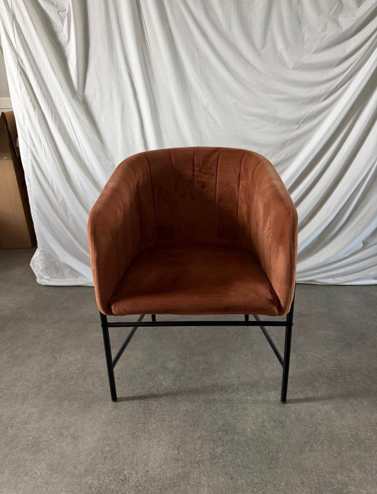 Cognac fauteuil - velvet - zwart frame, Huis en Inrichting, Ophalen, Gebruikt, Bruin, Eén