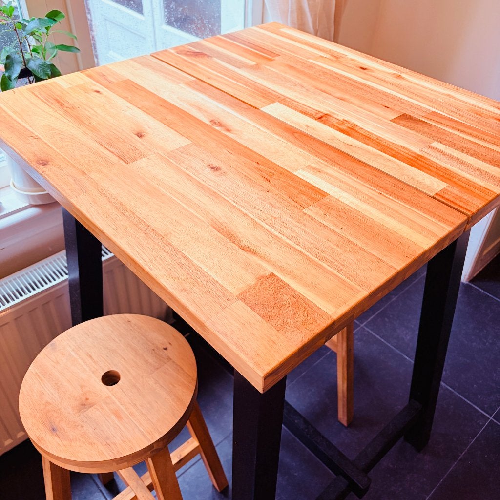 iKEA table SKOGSTA, 50 tot 100 cm, Vierkant, 50 tot 100 cm, Zo goed als nieuw