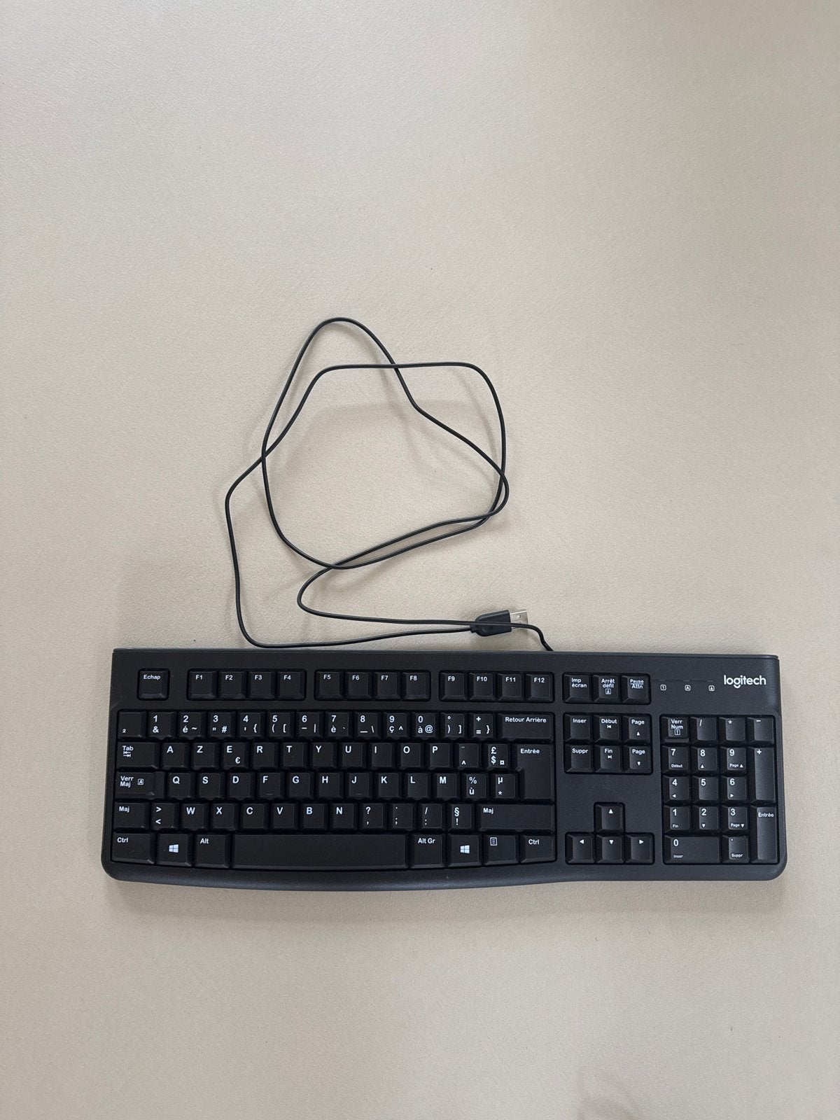 Logitech bedraad toetsenbord - Azerty, Computers en Software, Ophalen of Verzenden, Azerty, Gebruikt, Bedraad